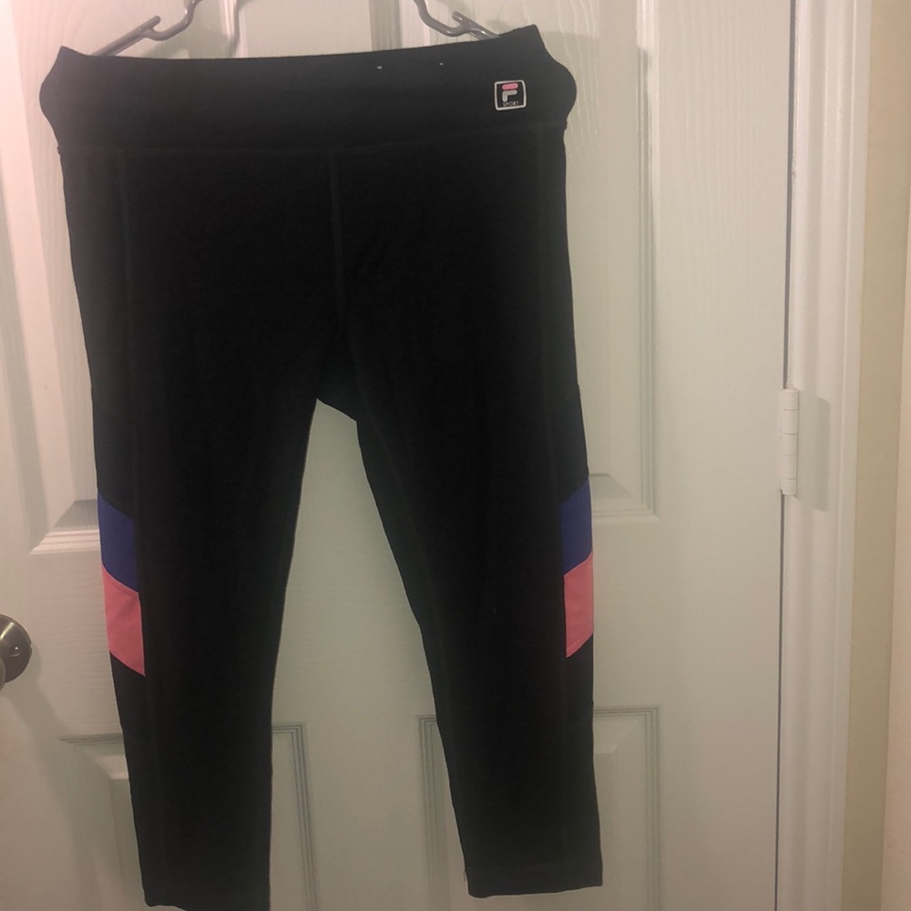 Tights or can also be yoga pants